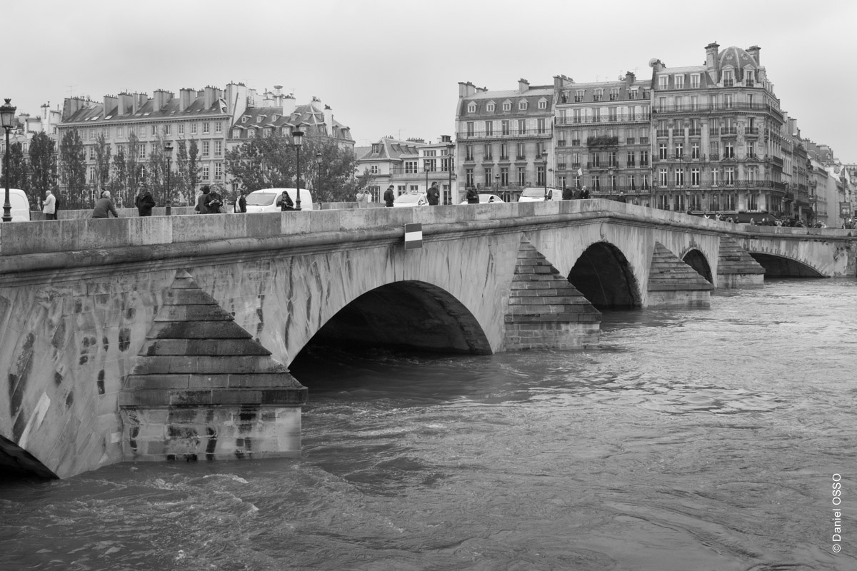 Paris, crue de la Seine - juin 2016 - Pont Royal.